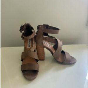 Steve Madden Womens Strappy Nude Heel/Sandal